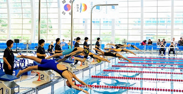 전국 수영 꿈나무, 김천에서 힘찬 레이스 펼쳐-스포츠산업과(사진).jpg