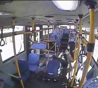 버스기사와 시민의 ‘기적의 심폐소생술’···의식 잃은 승객 살렸다
